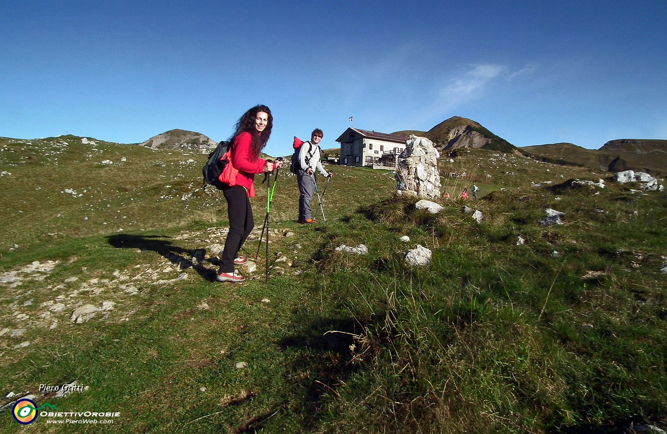 05 e siamo al Rifugio Gherardi.jpg